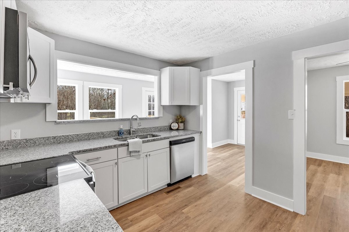252 Fredonia Rd