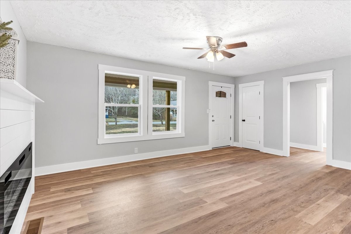 252 Fredonia Rd