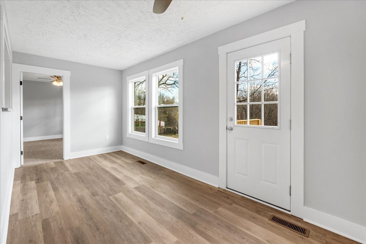 252 Fredonia Rd