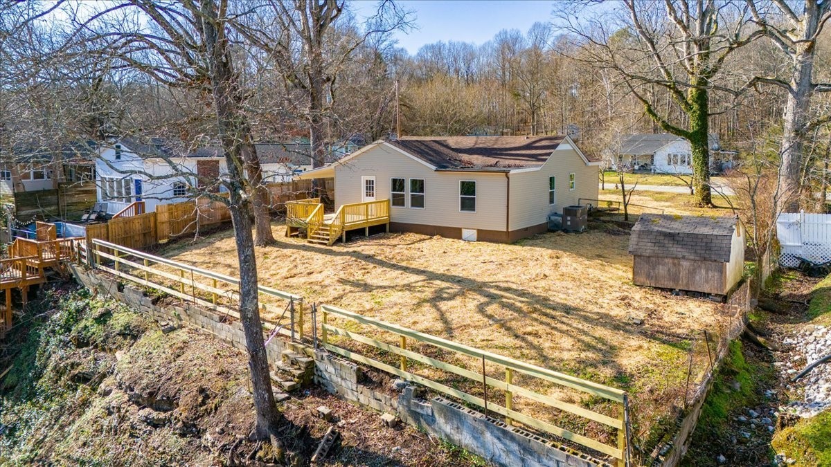 252 Fredonia Rd