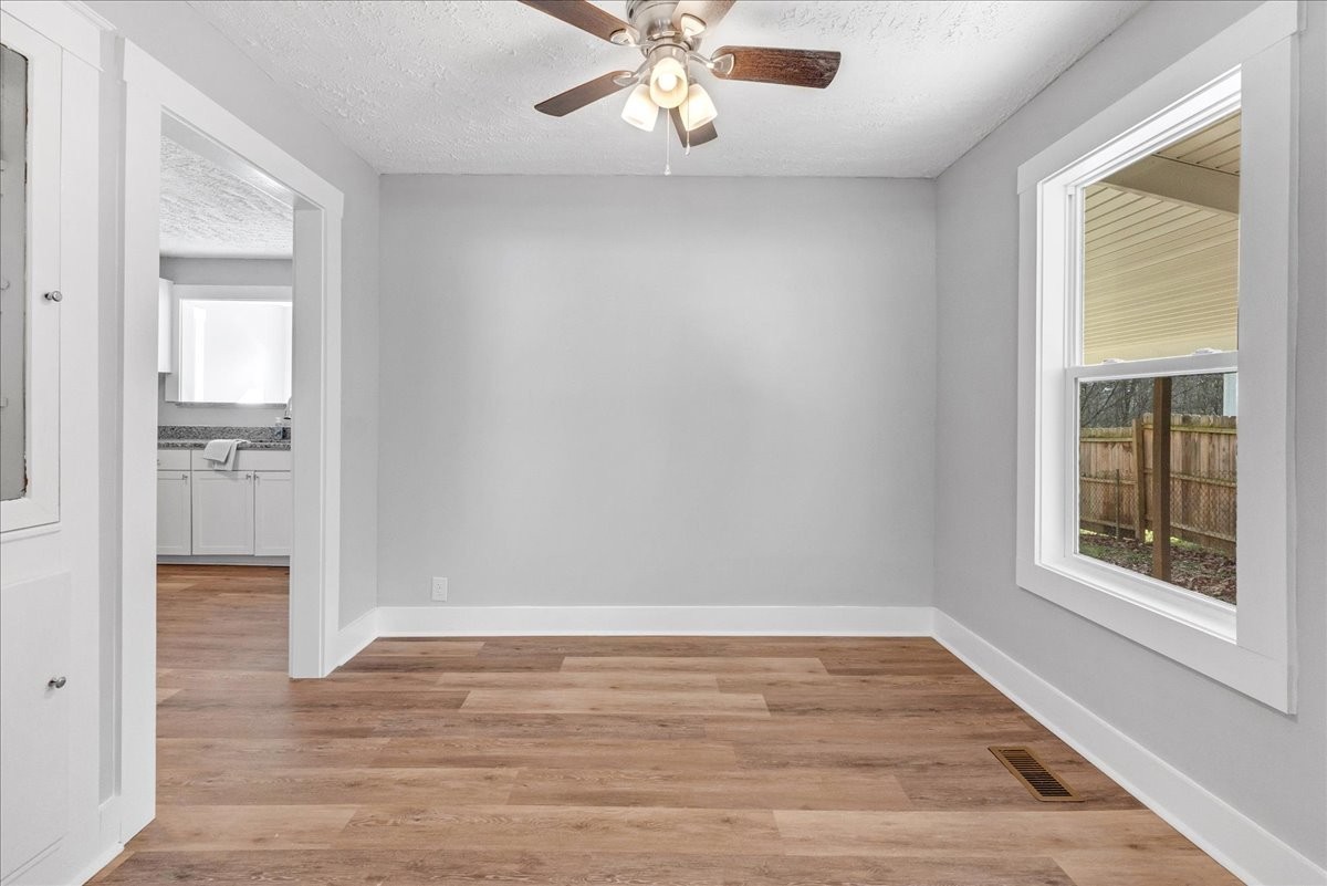 252 Fredonia Rd