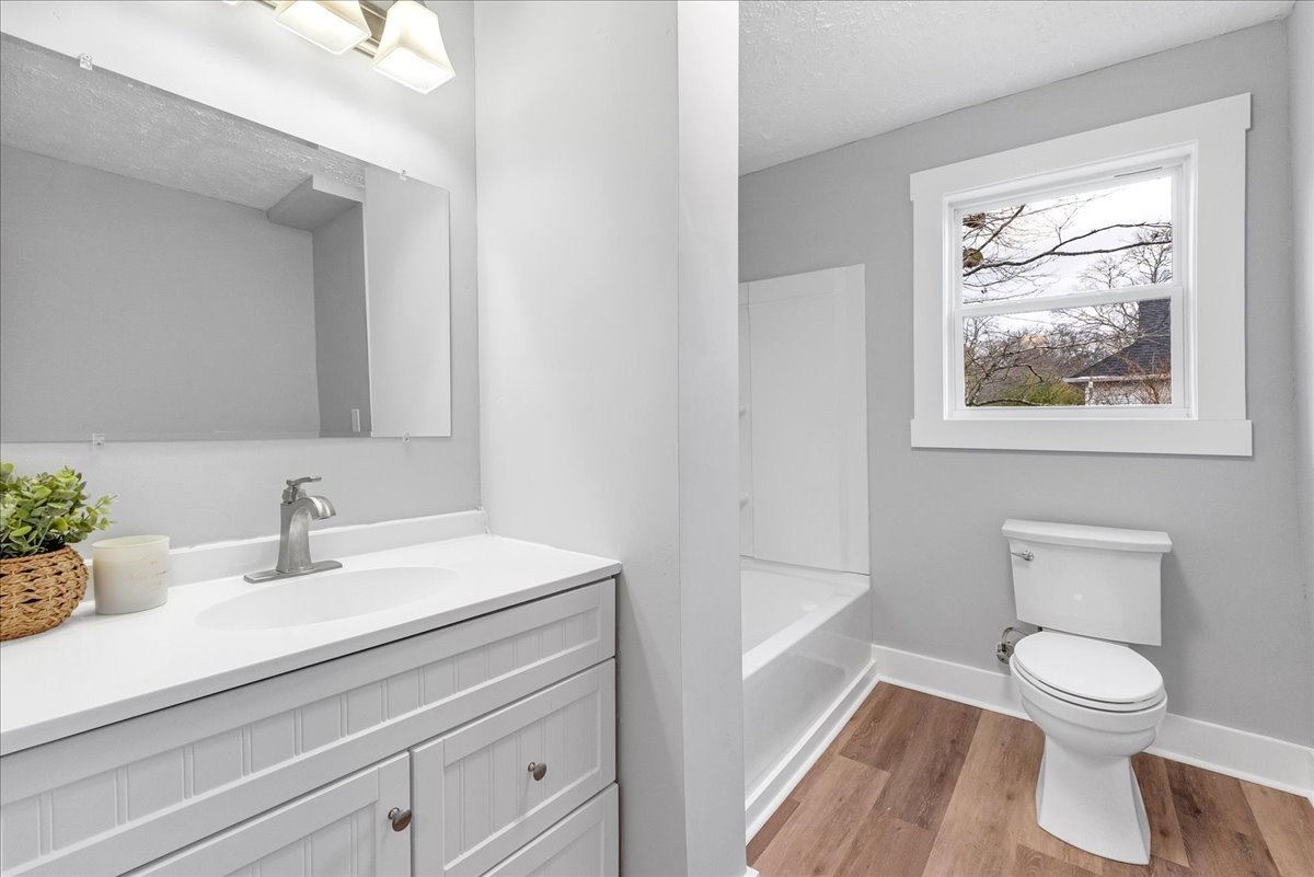 252 Fredonia Rd