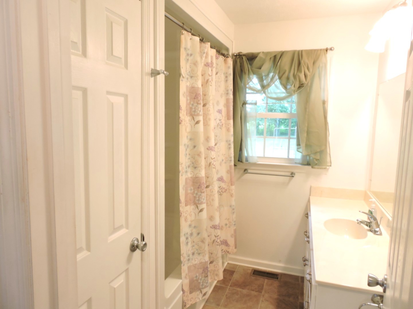 1304 Oak Dr