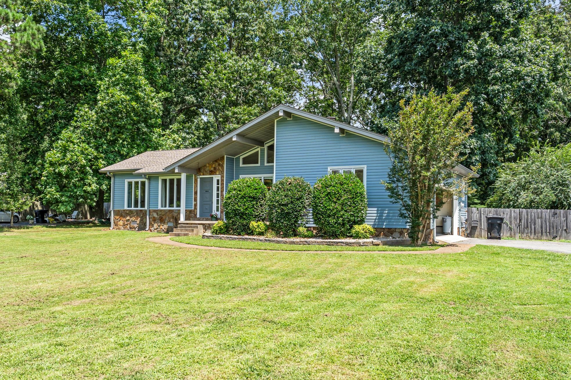 106 Autumn Ln