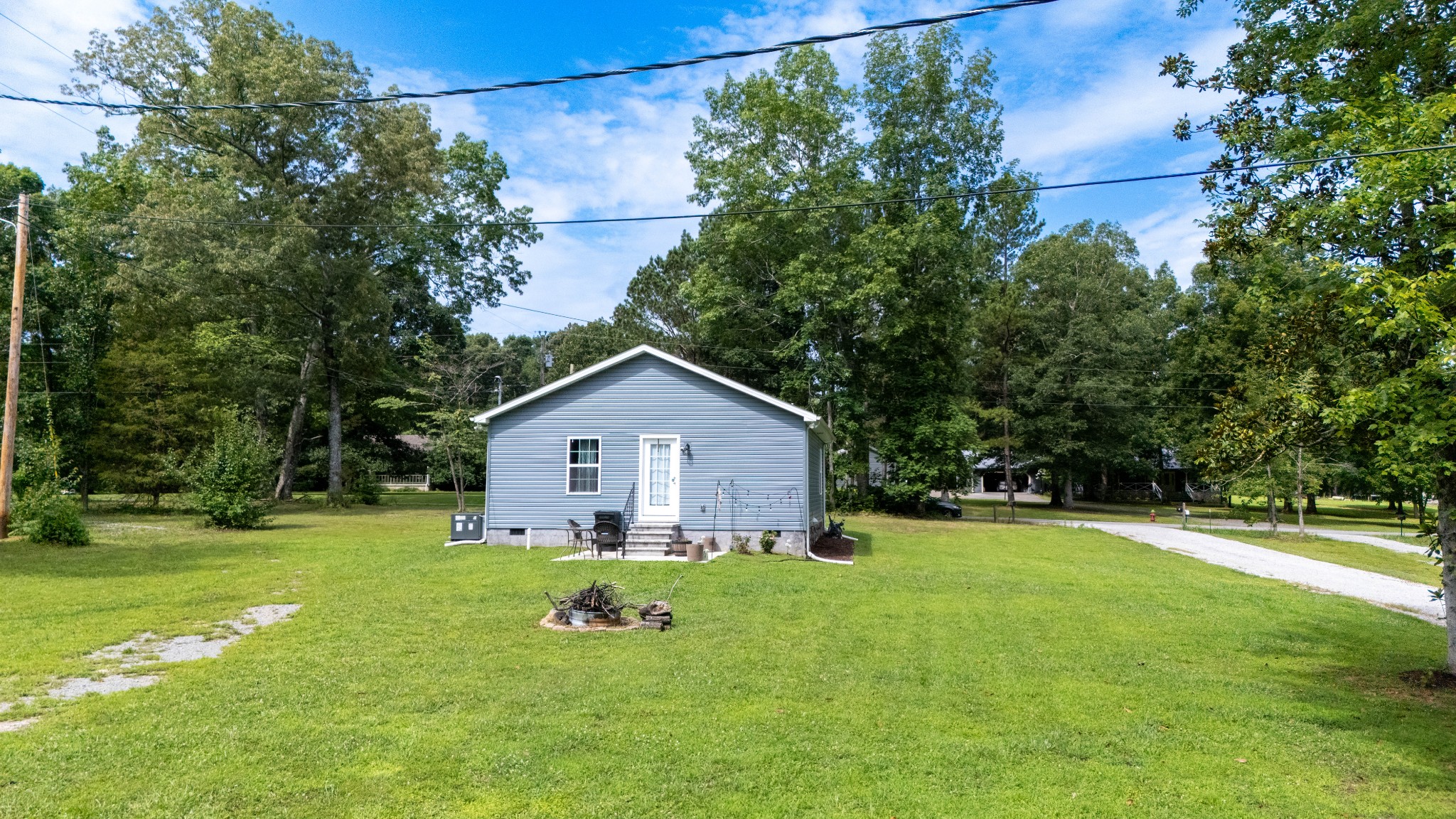 332 Riddle Ln