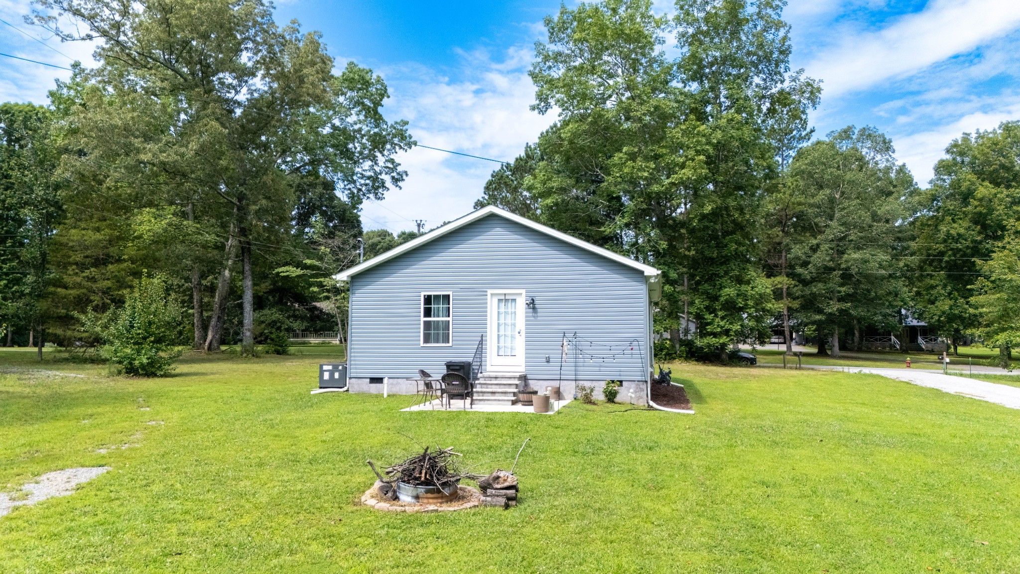 332 Riddle Ln