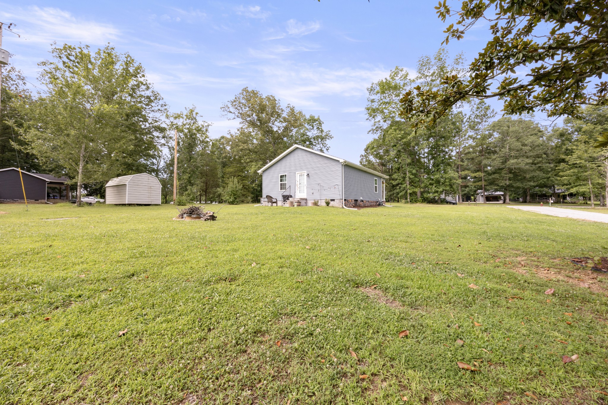 332 Riddle Ln