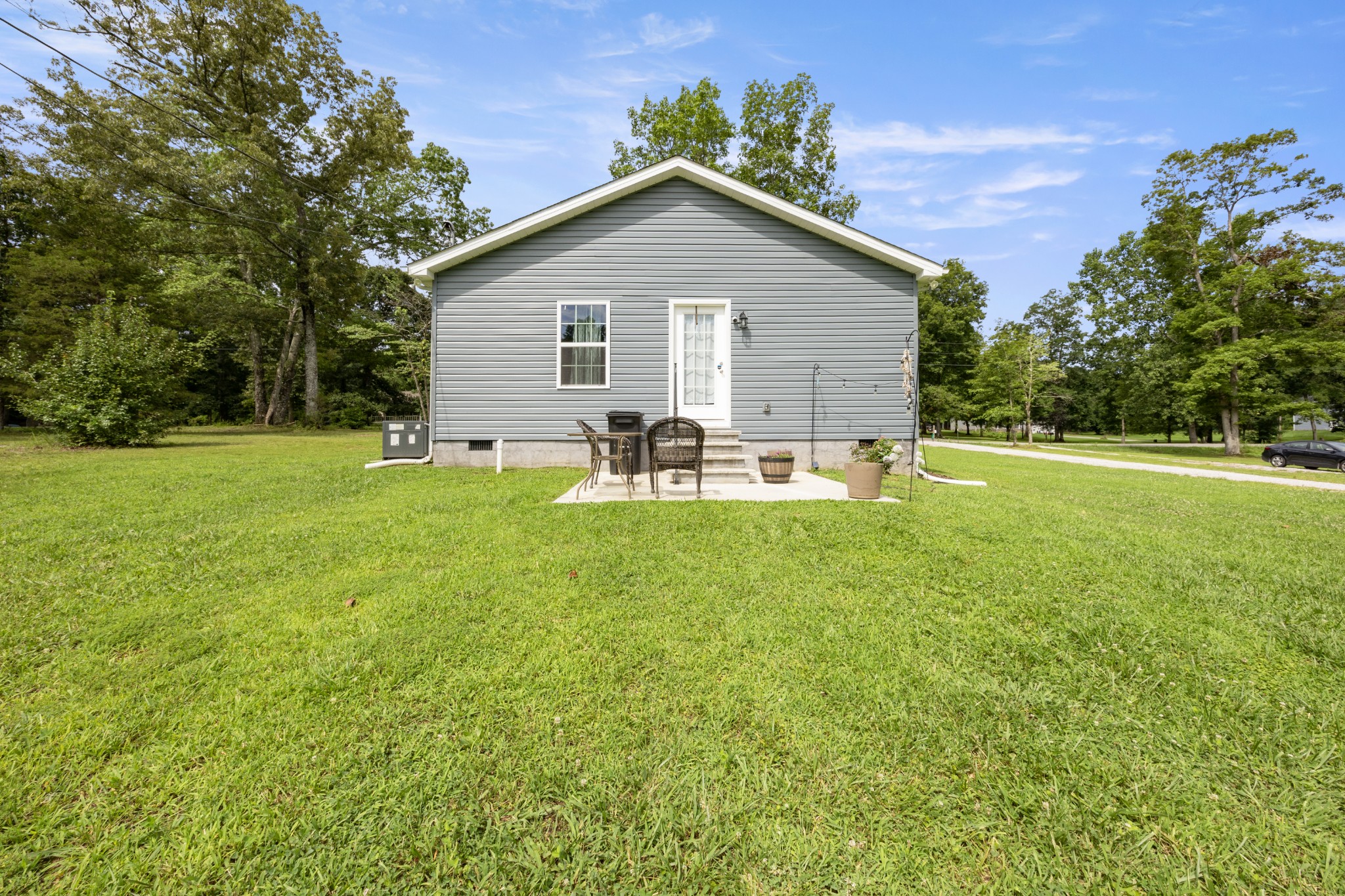 332 Riddle Ln
