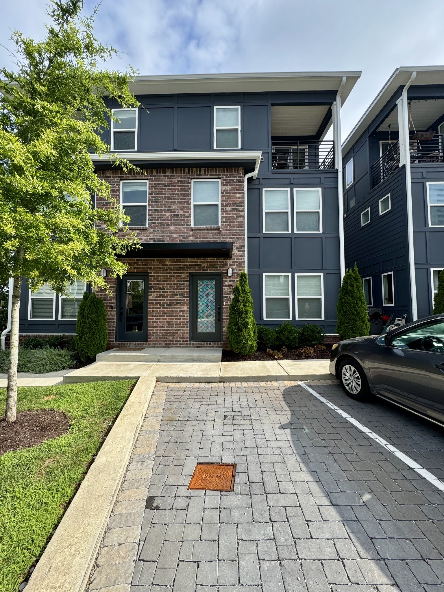 102 Duke St Unit: 15