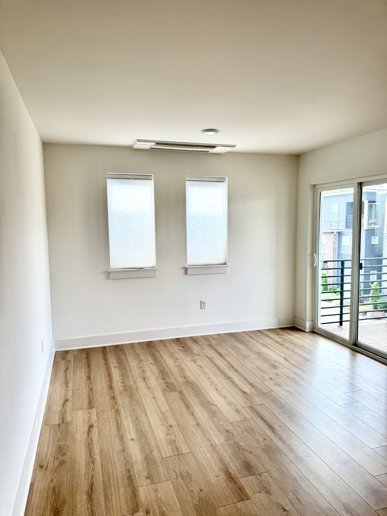 102 Duke St Unit: 15