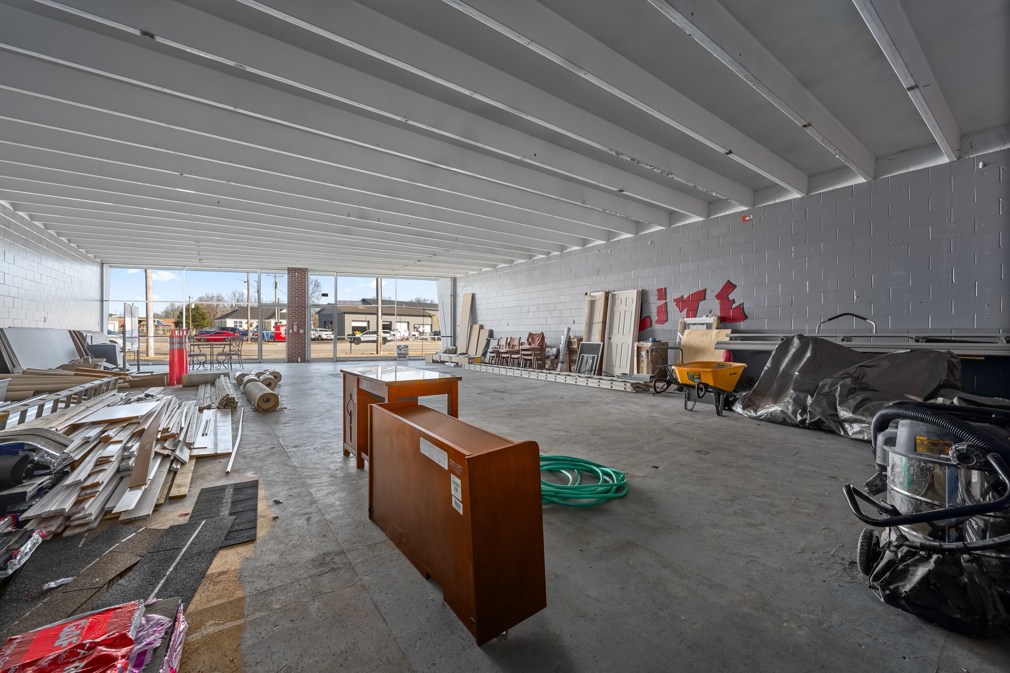518 Hillsboro Blvd