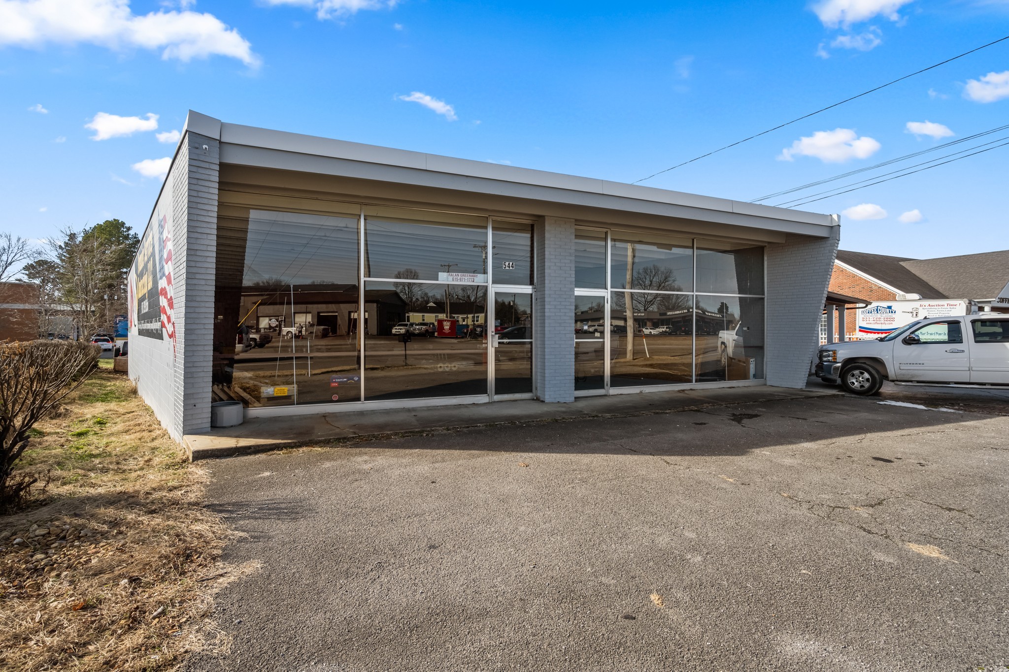 518 Hillsboro Blvd