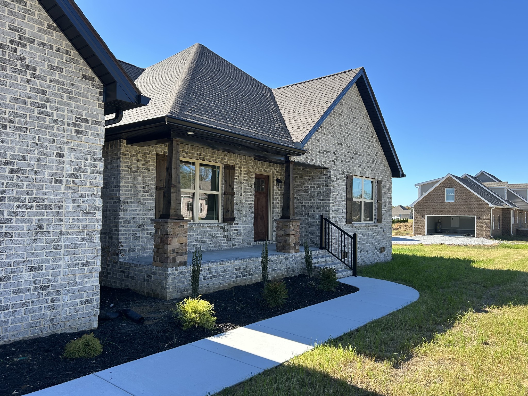 255 Randall Ln