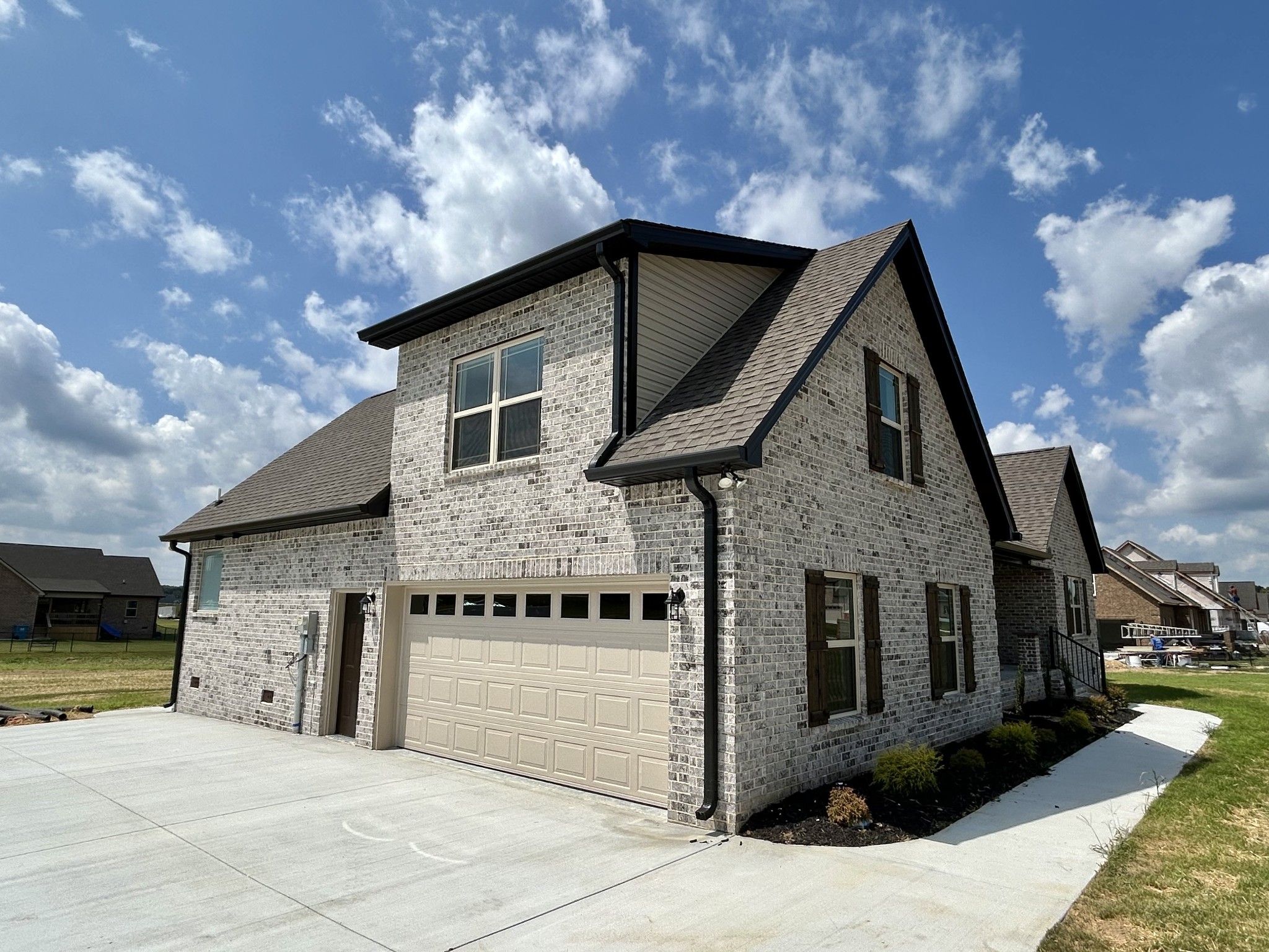 255 Randall Ln