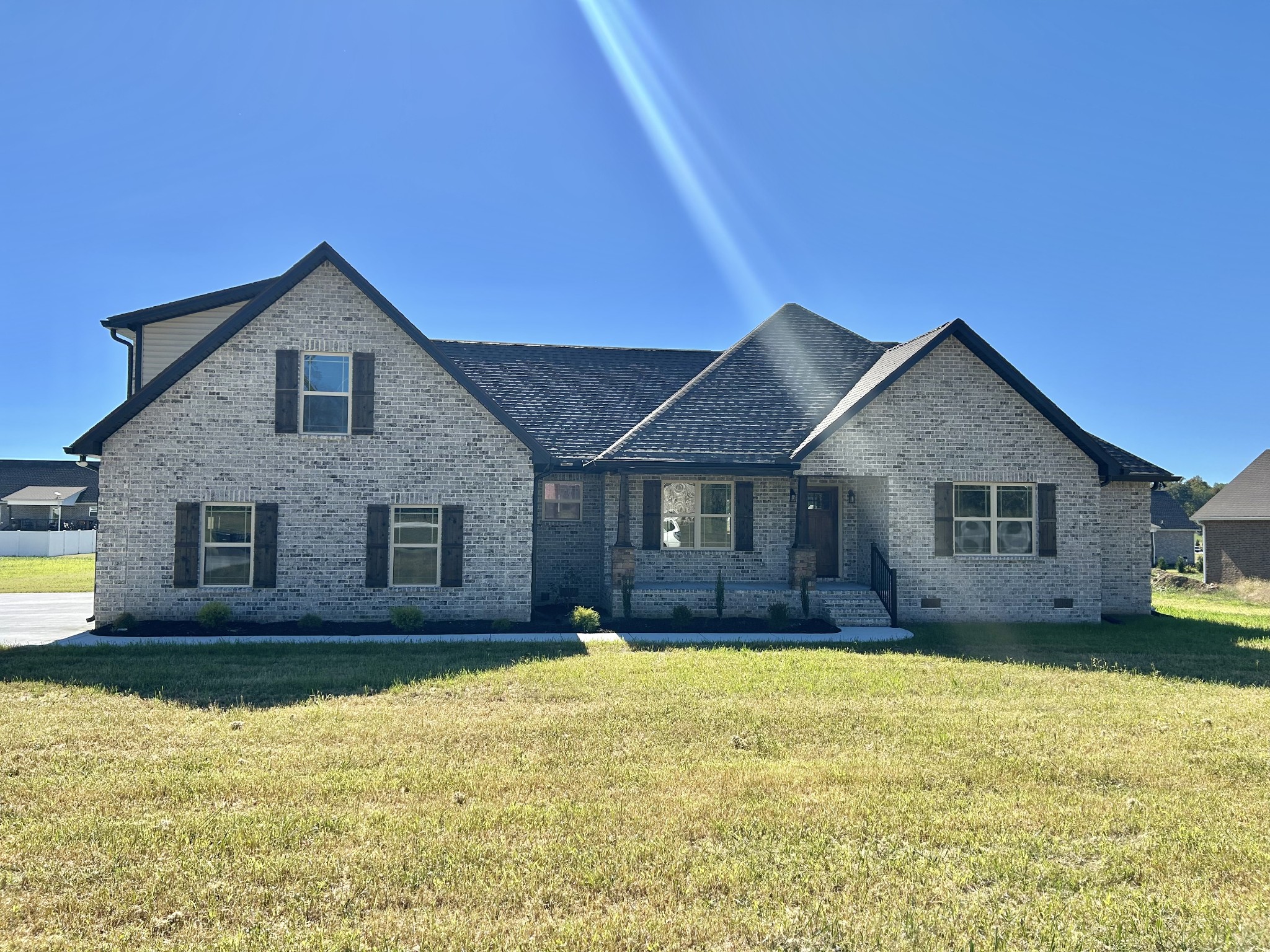 255 Randall Ln