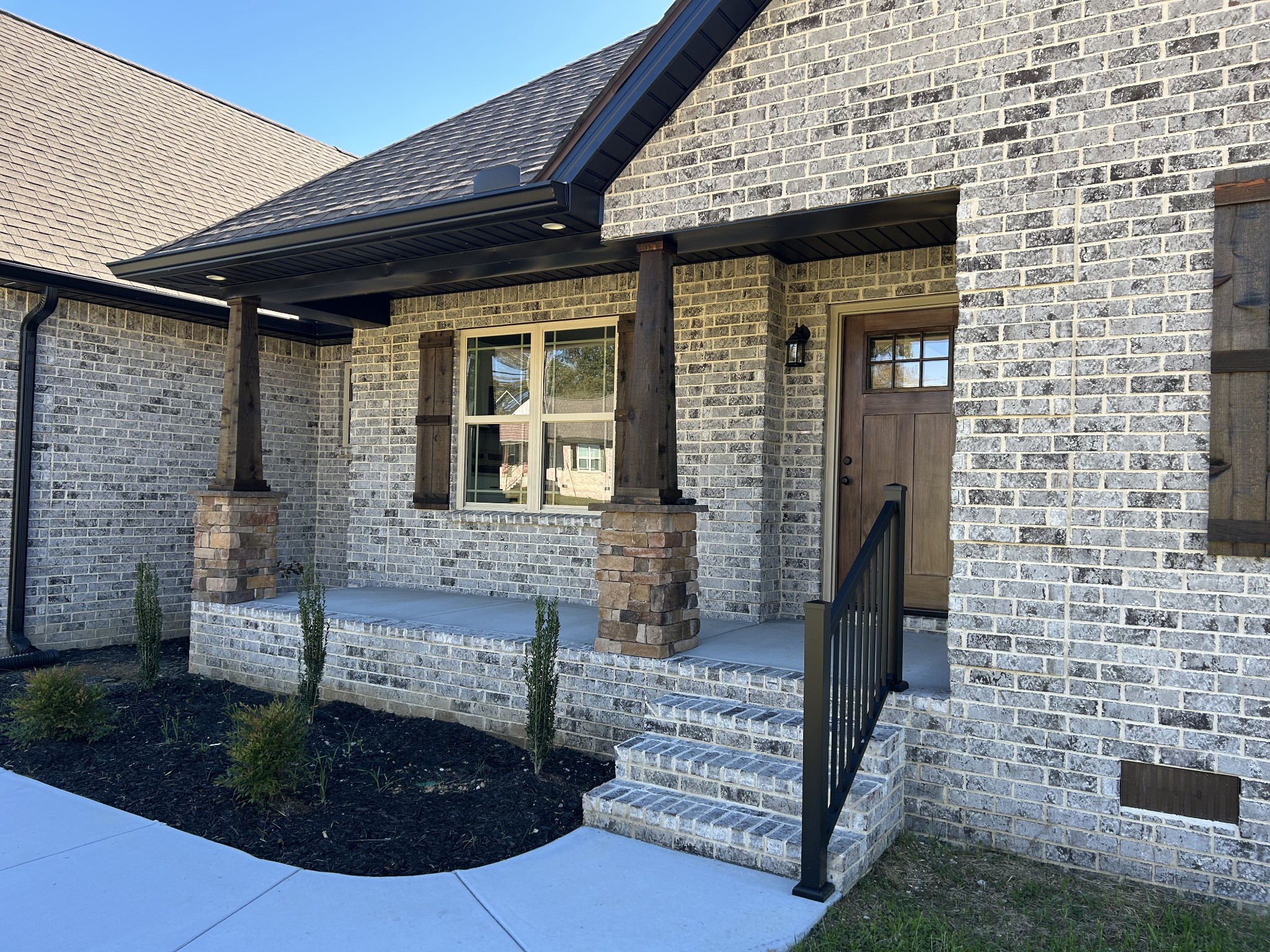 255 Randall Ln