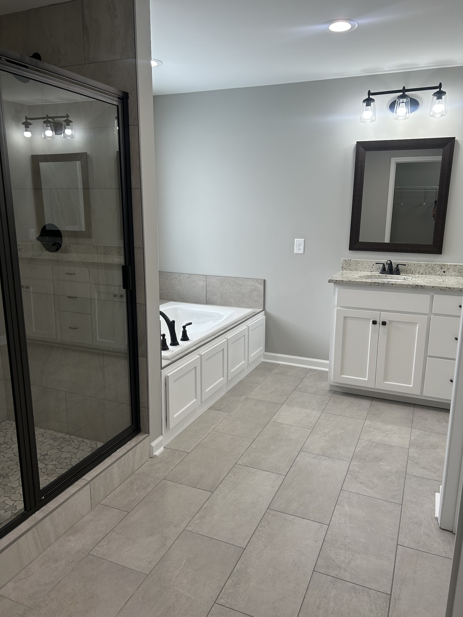 255 Randall Ln
