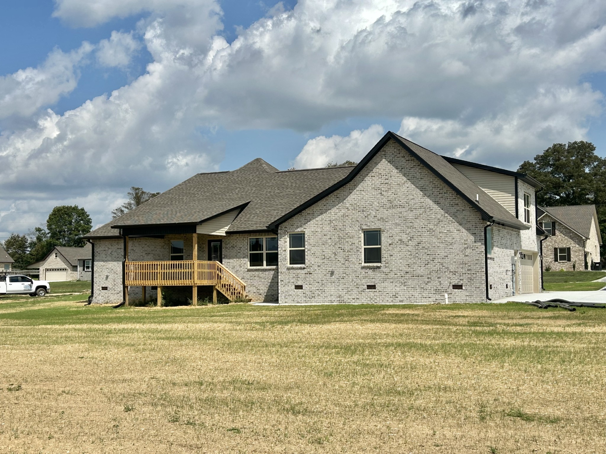 255 Randall Ln