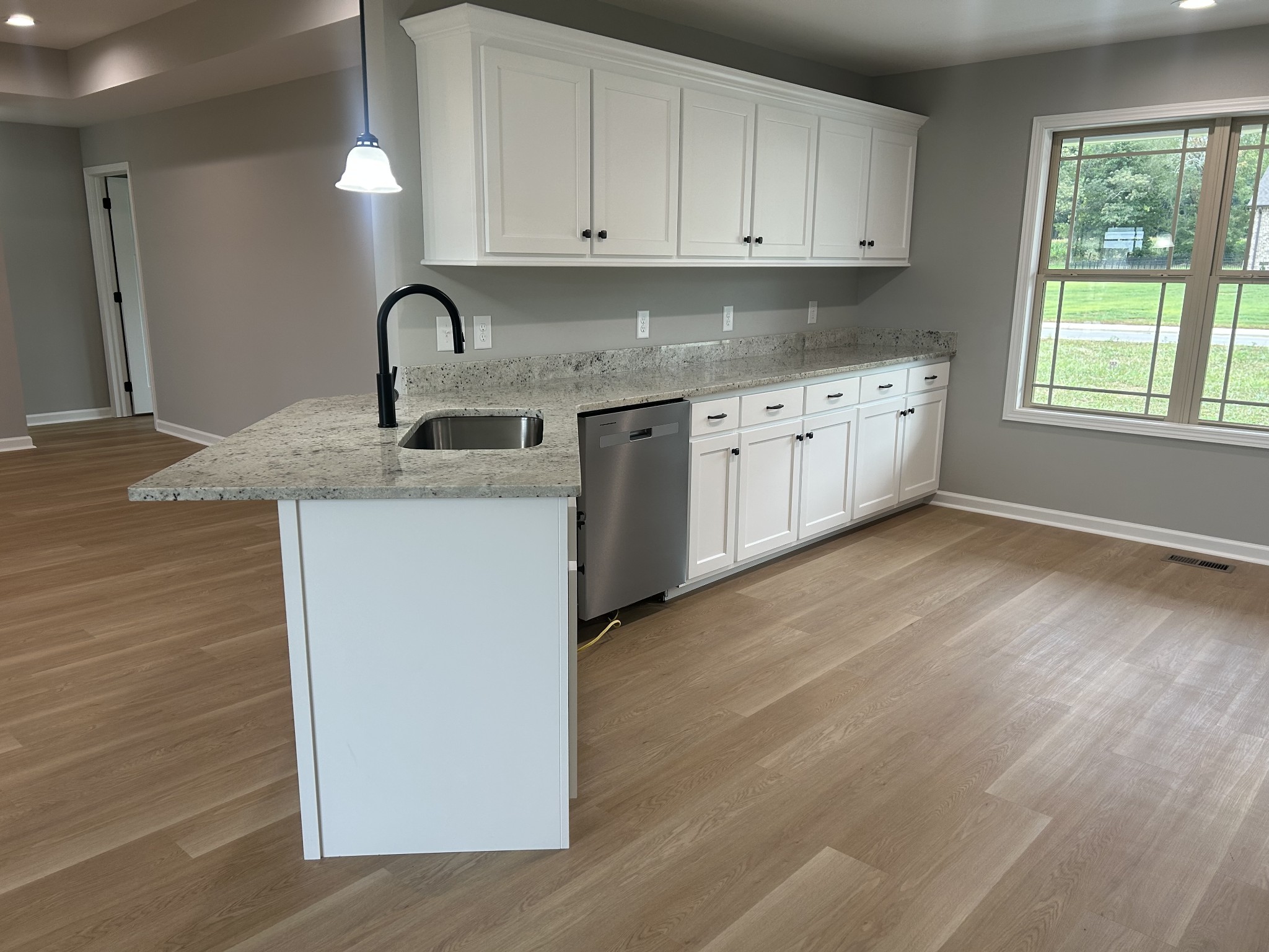 255 Randall Ln