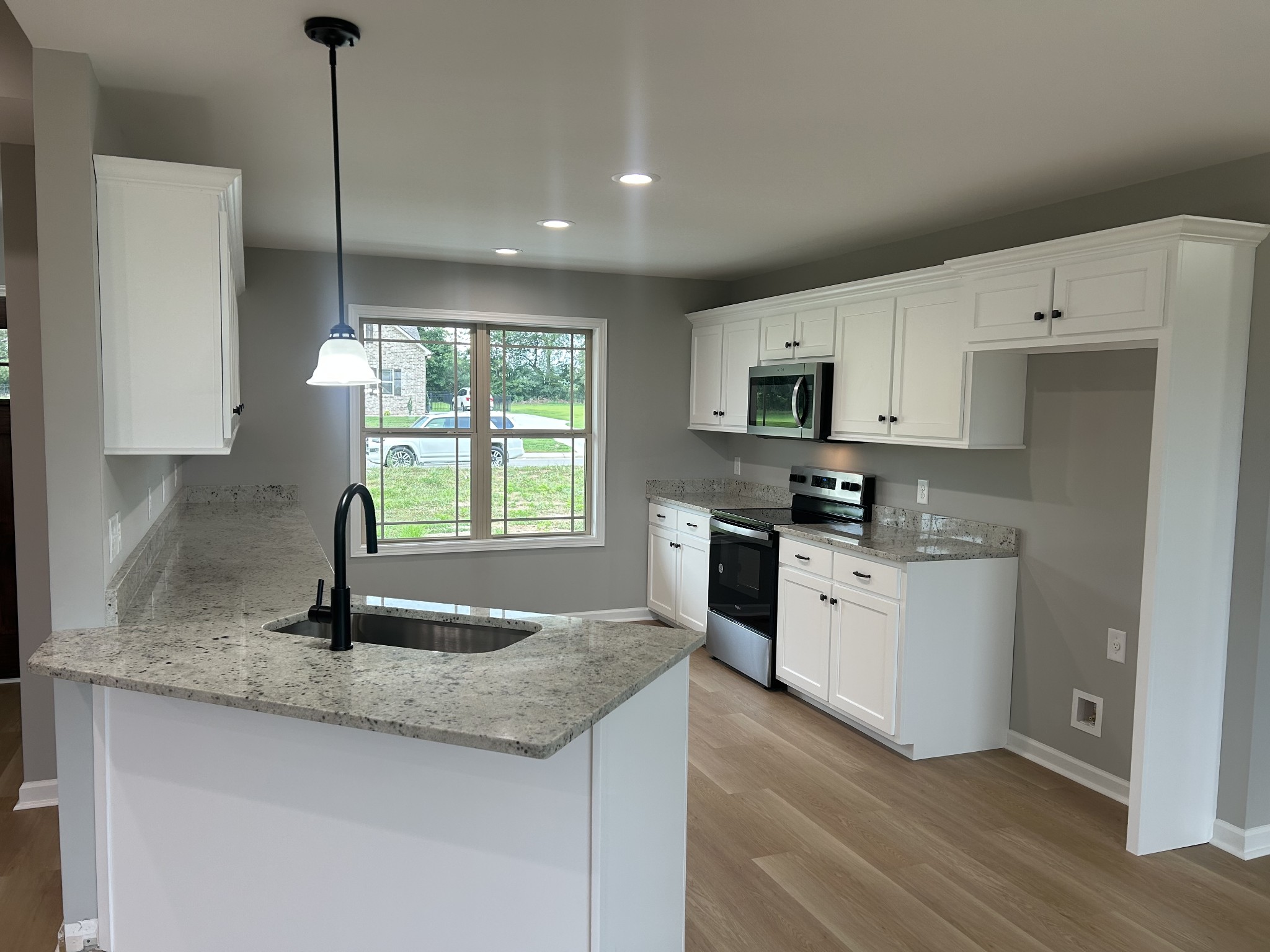 255 Randall Ln