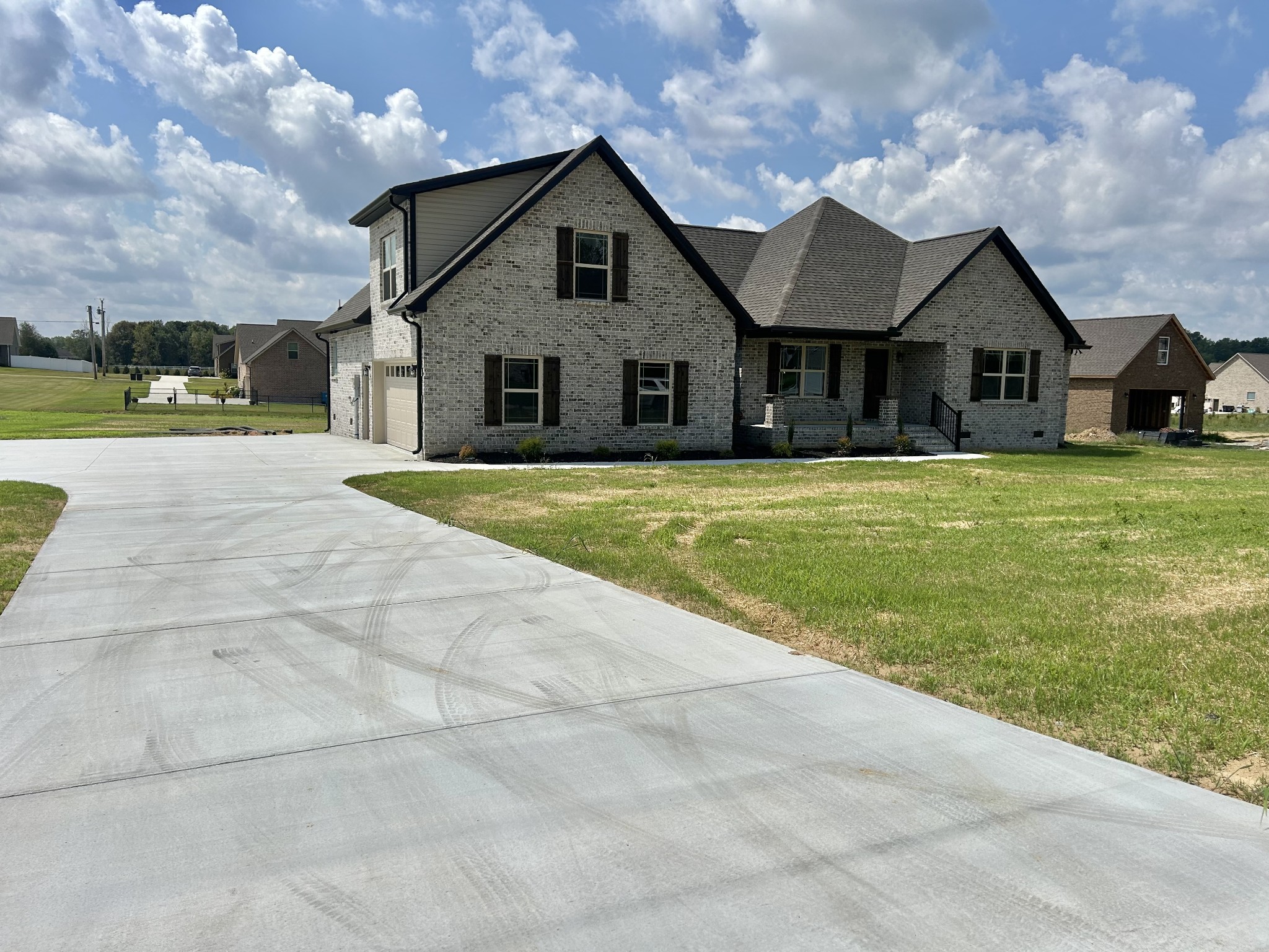 255 Randall Ln