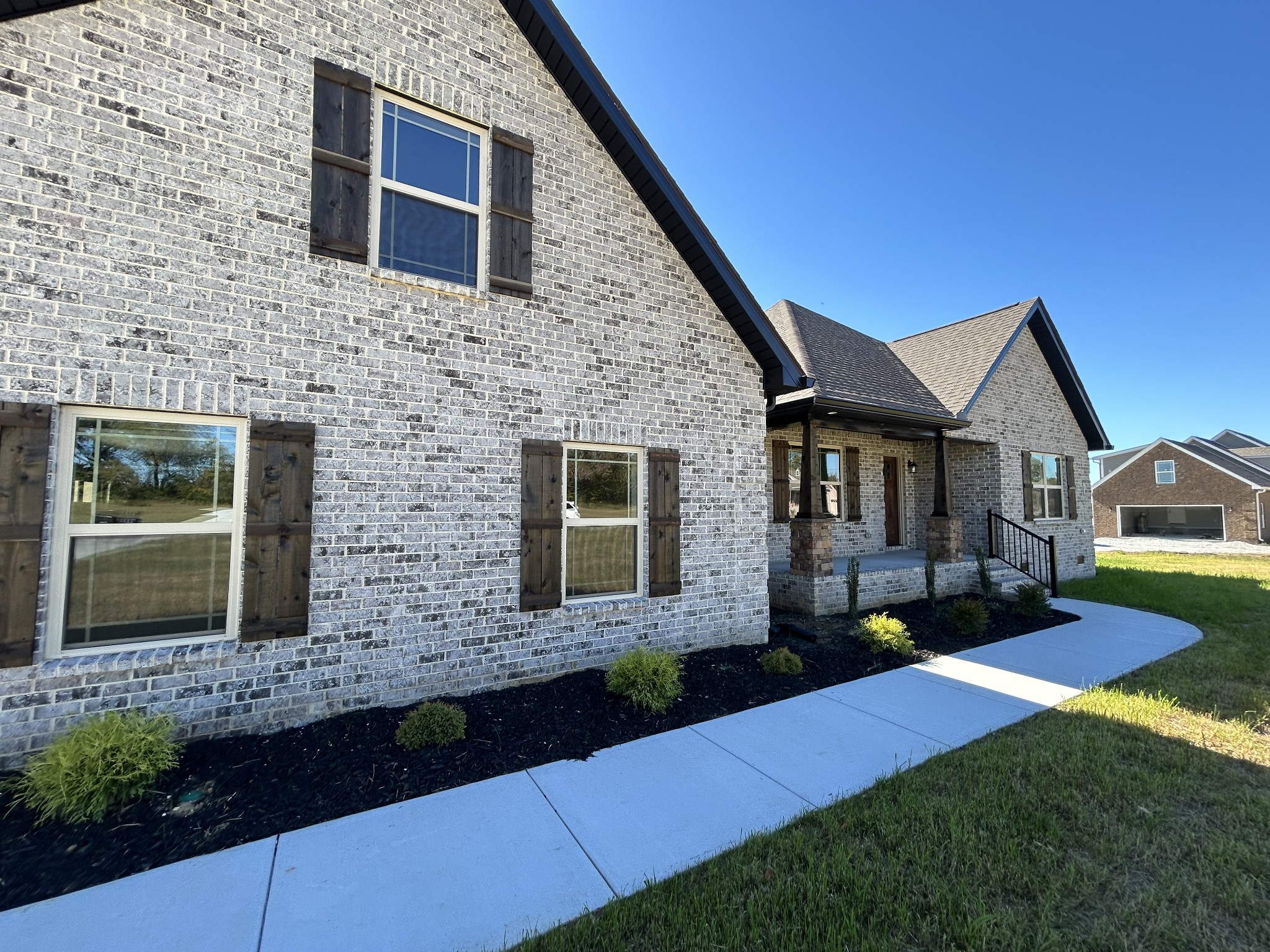 255 Randall Ln