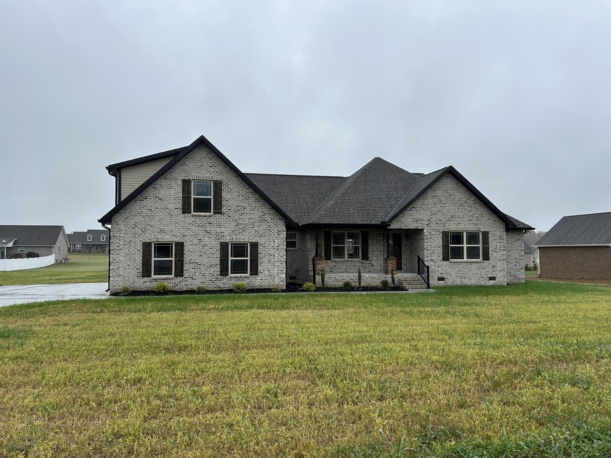 255 Randall Ln