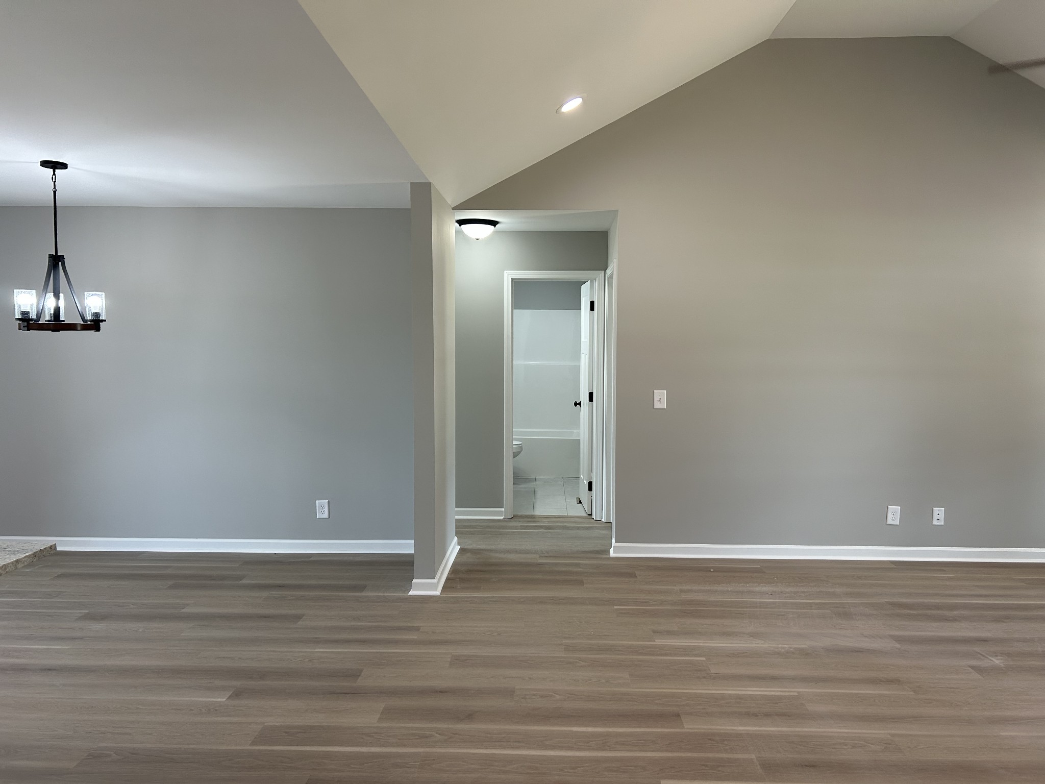 225 Randall Ln