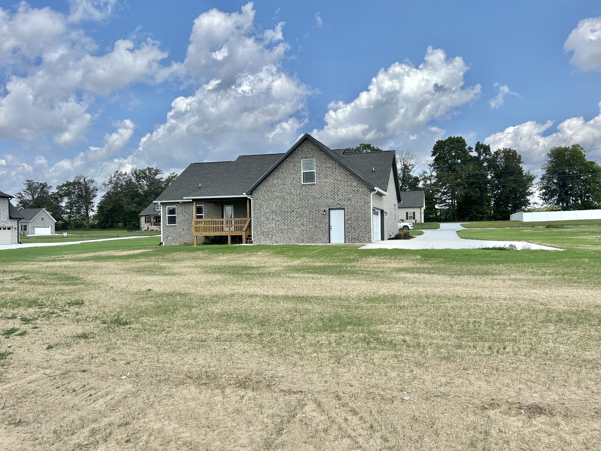 225 Randall Ln