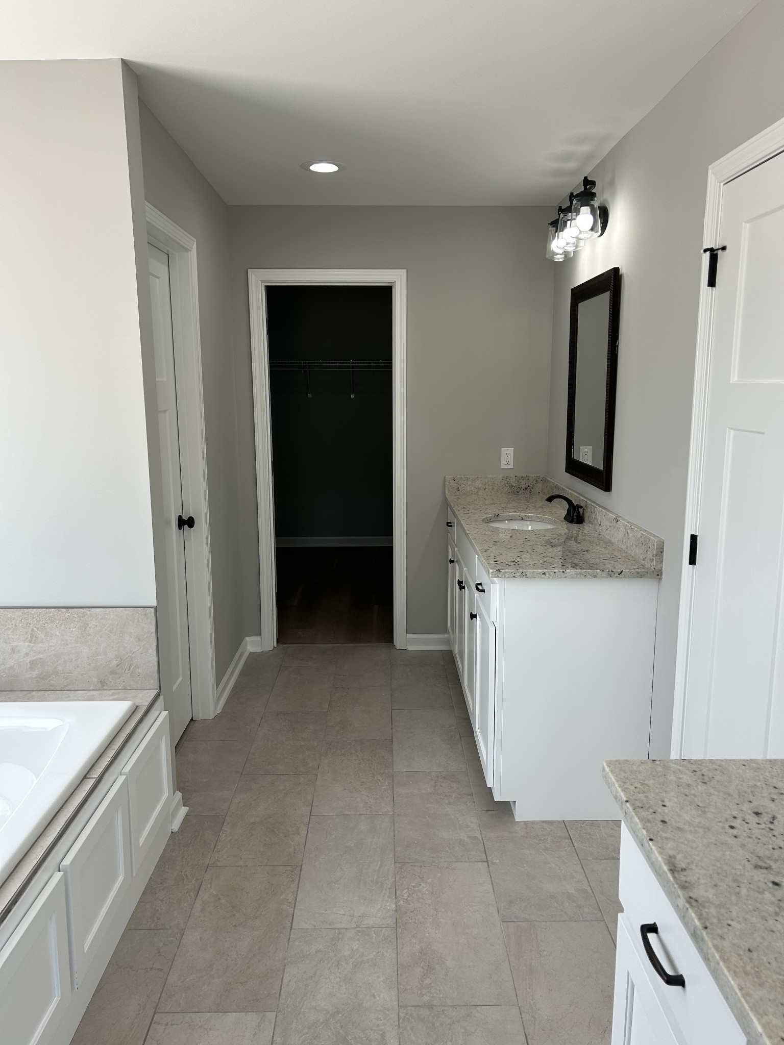 225 Randall Ln