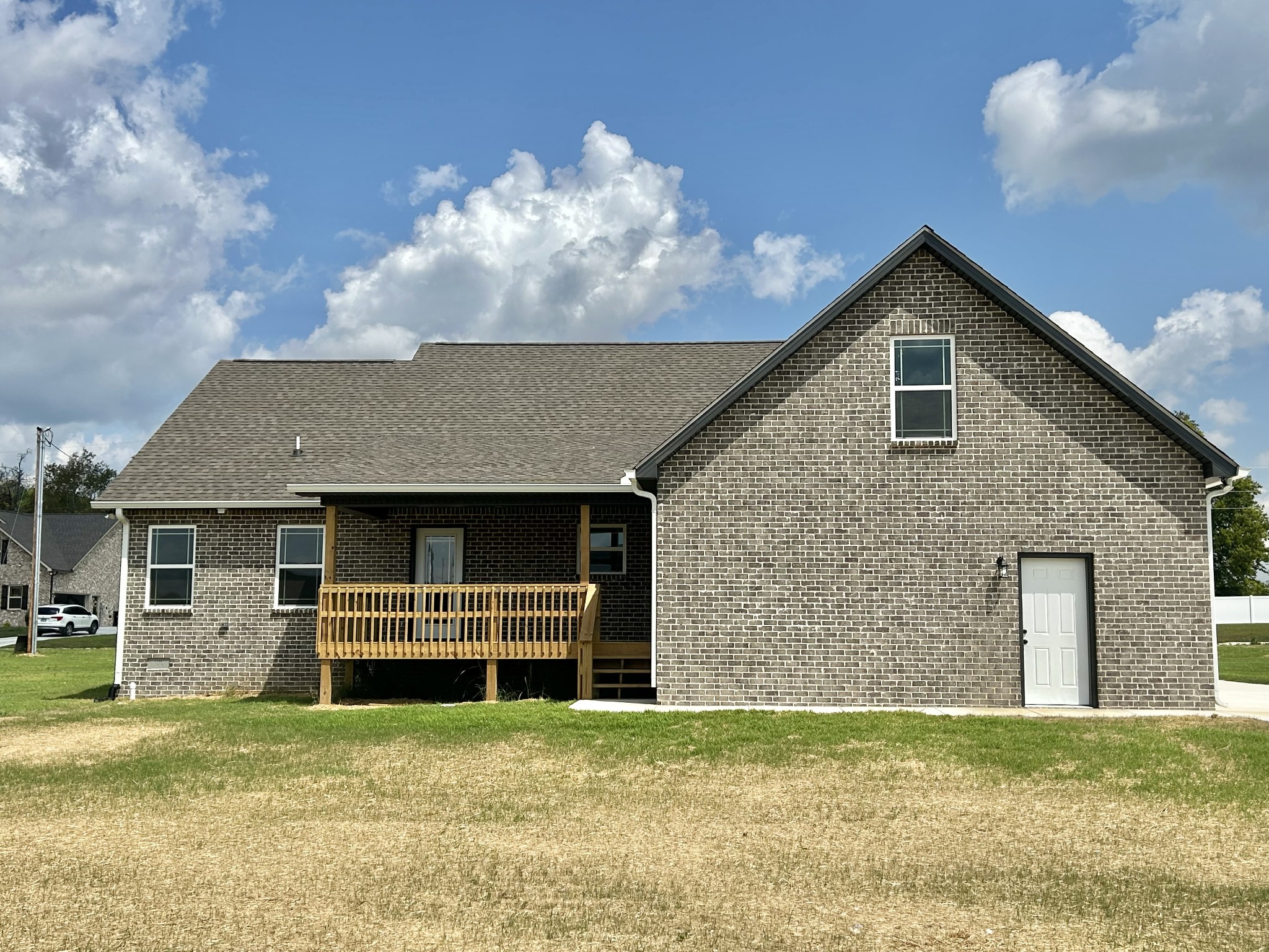 225 Randall Ln