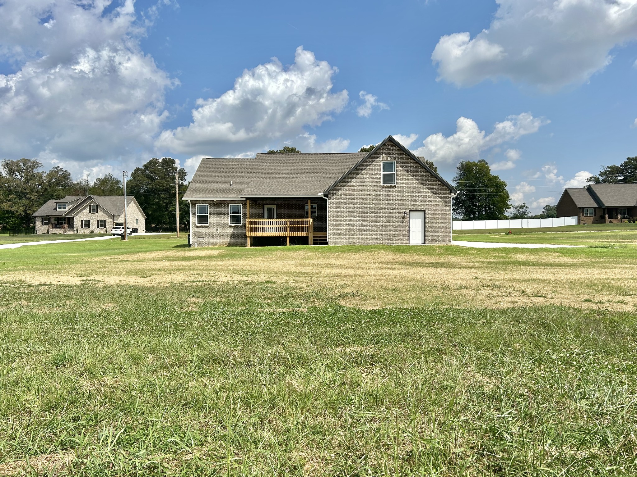 225 Randall Ln