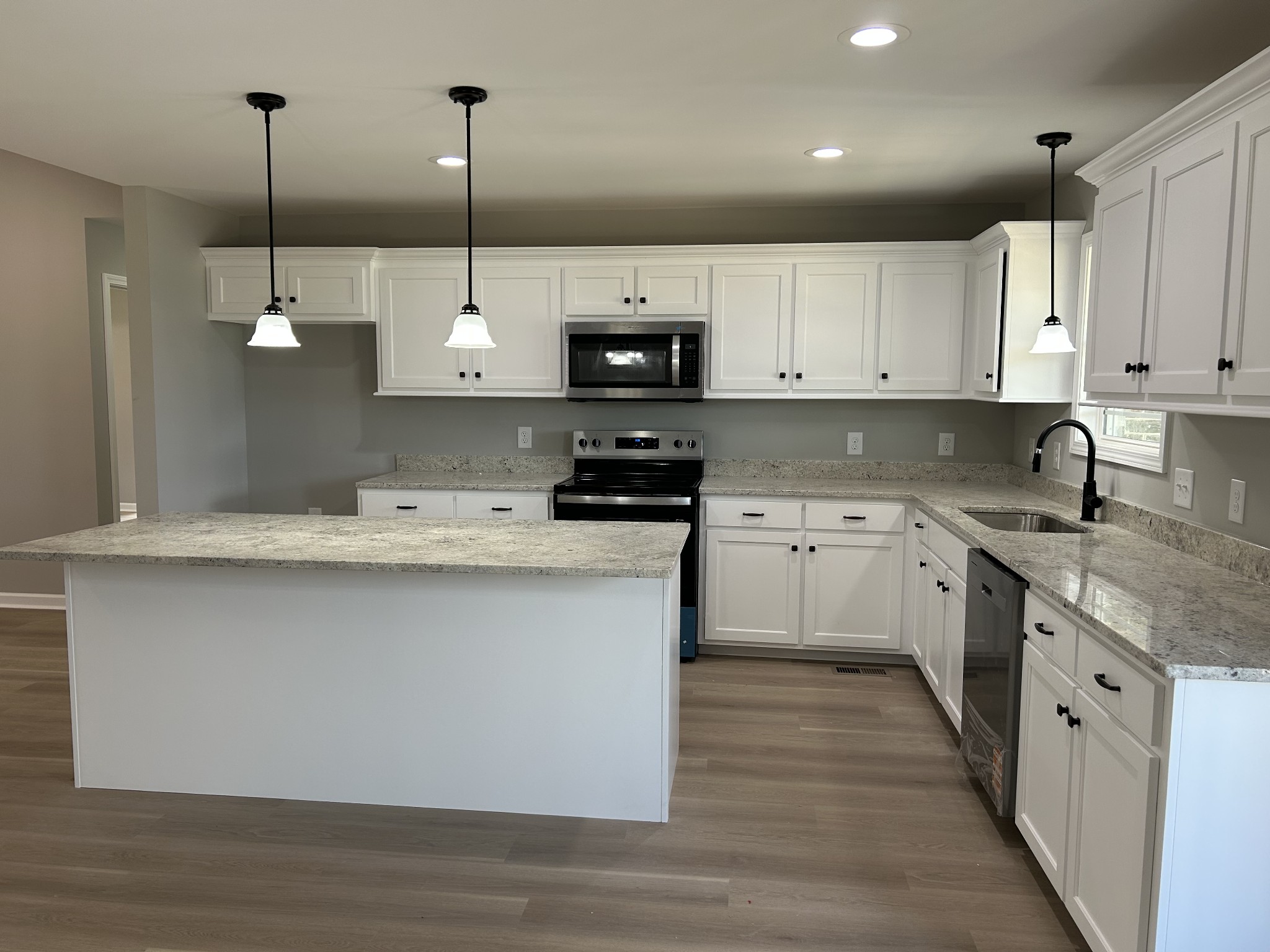 225 Randall Ln