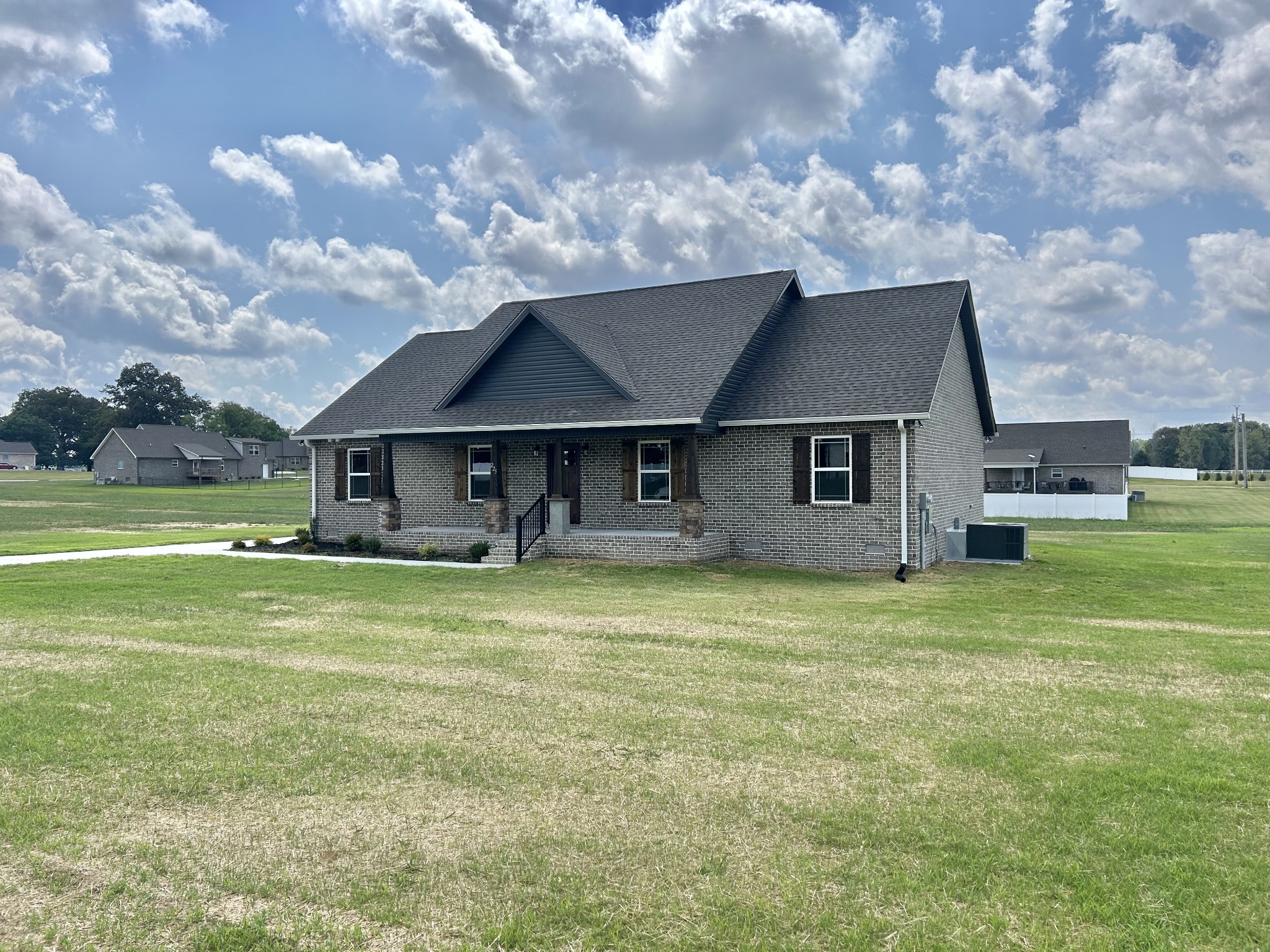 225 Randall Ln
