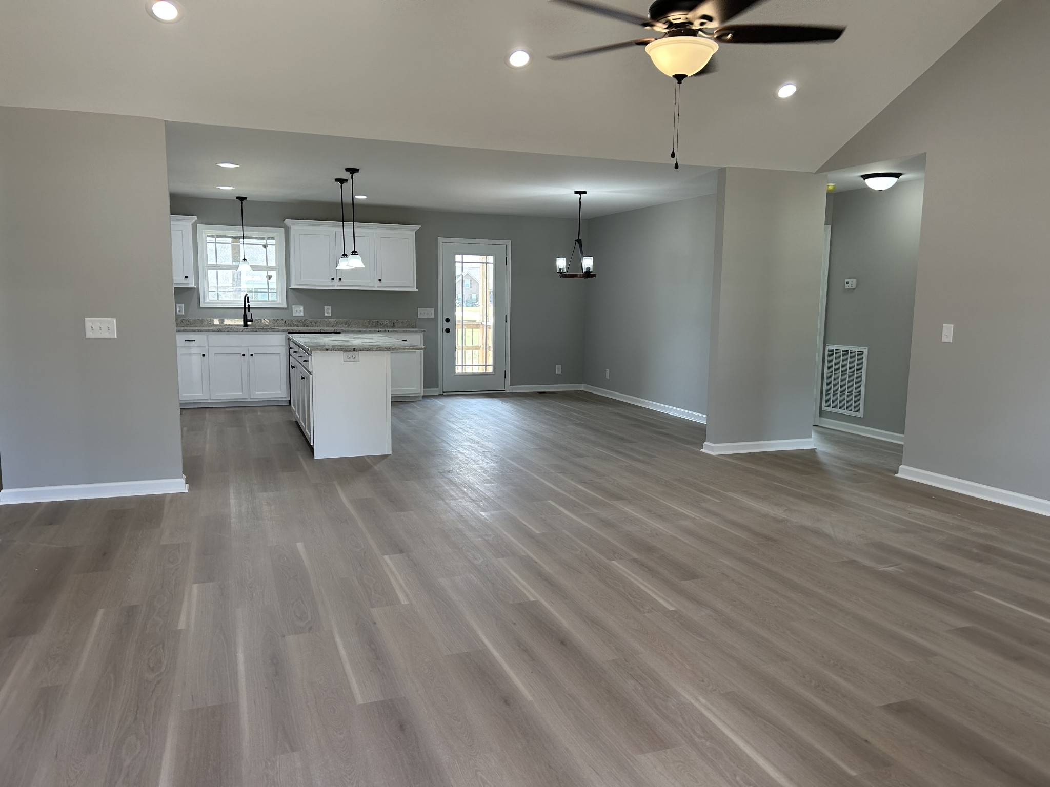 225 Randall Ln