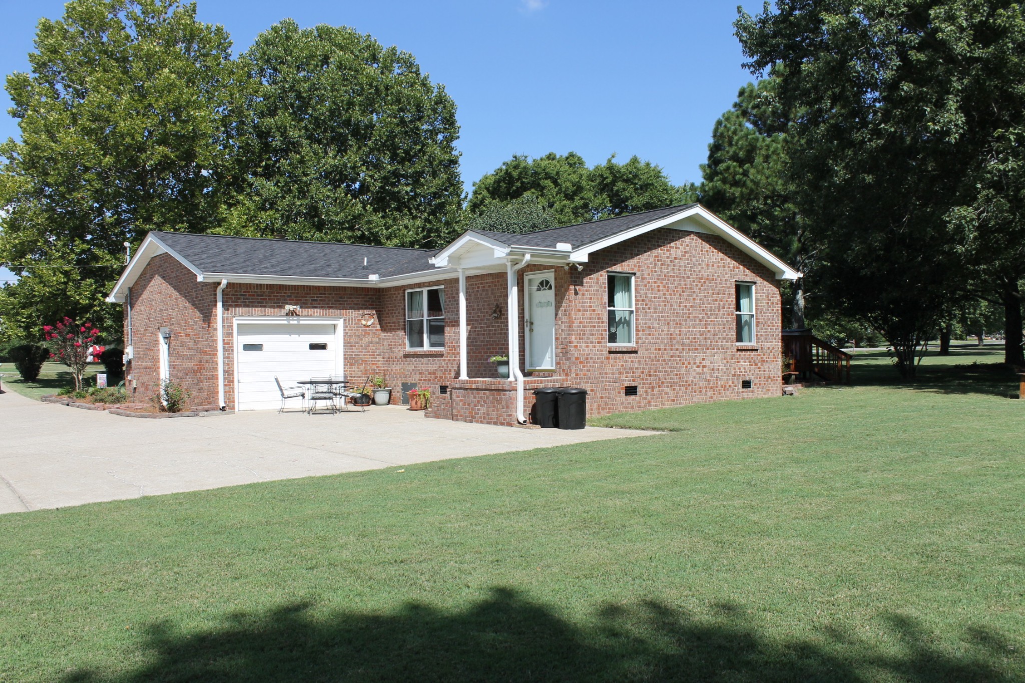 604 Shelley Dr
