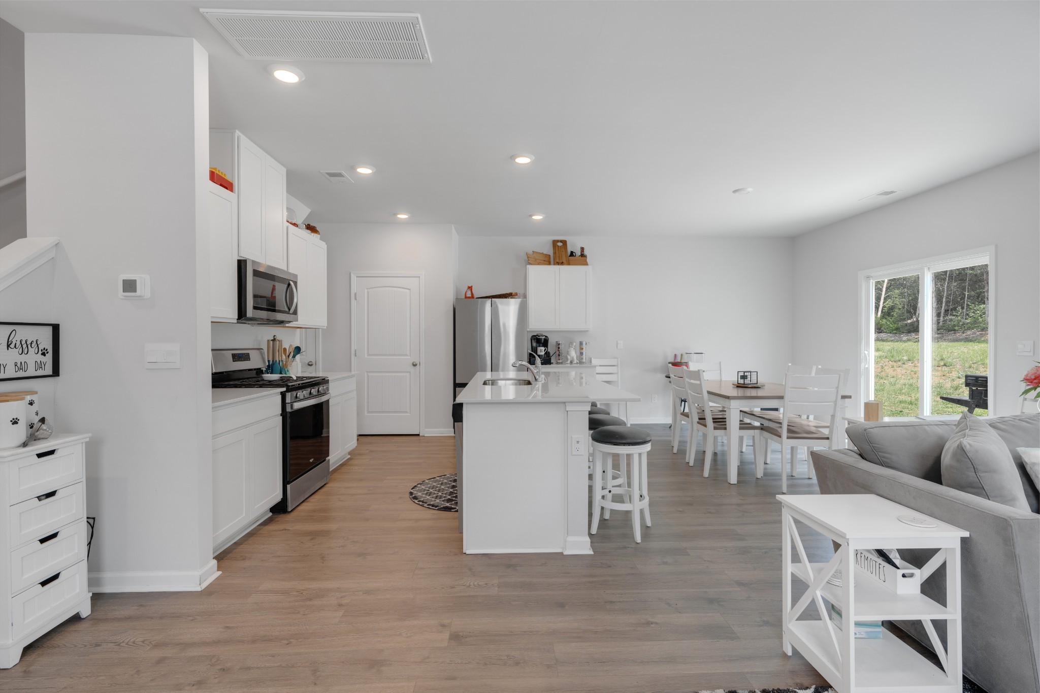 896 Long Leaf Rd