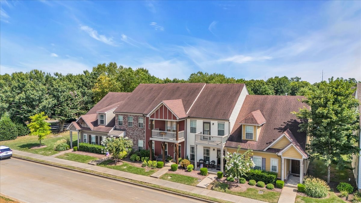 3111 Monrovia Dr