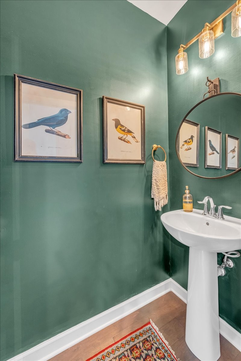 3111 Monrovia Dr
