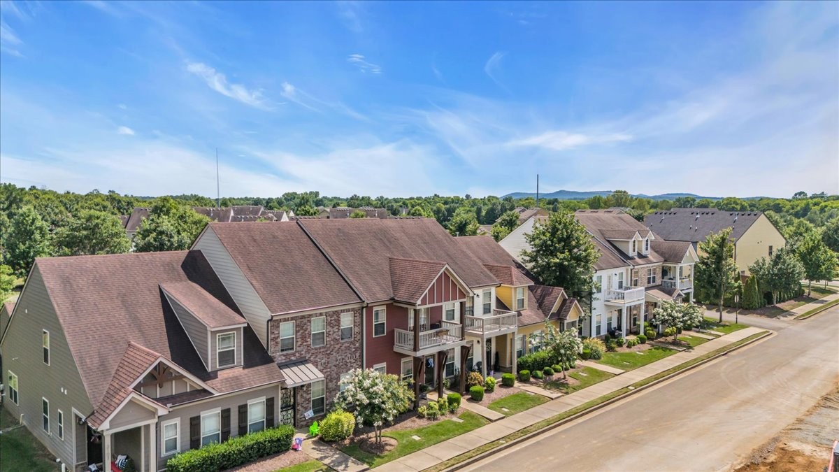 3111 Monrovia Dr