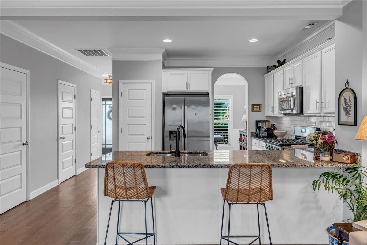 3111 Monrovia Dr