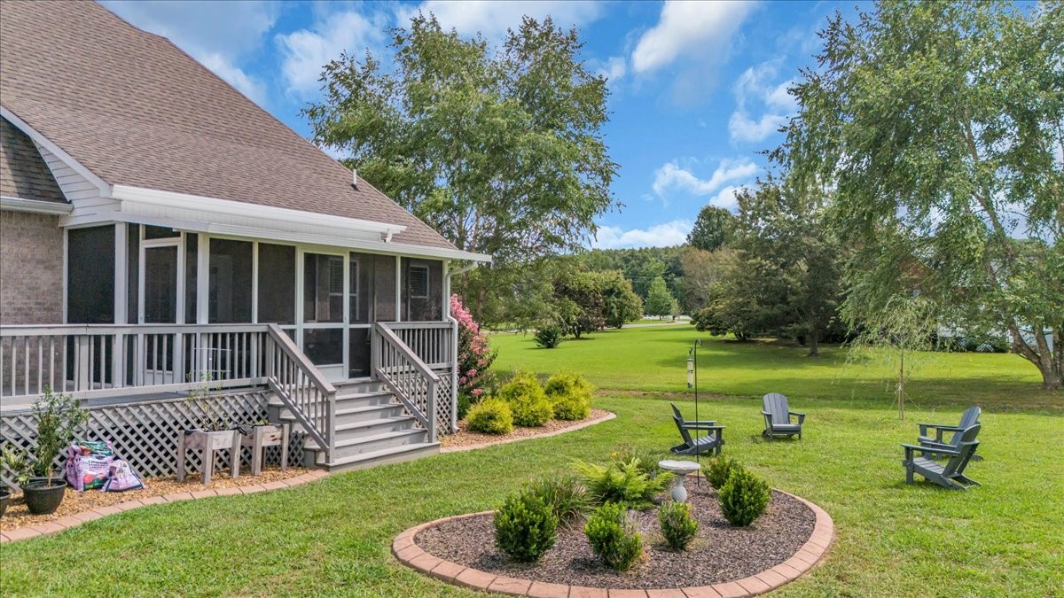 64 Avery Ct