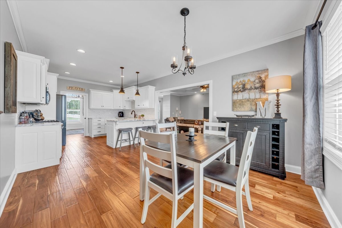 64 Avery Ct