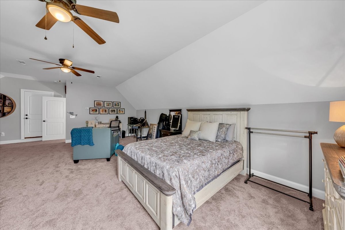 64 Avery Ct