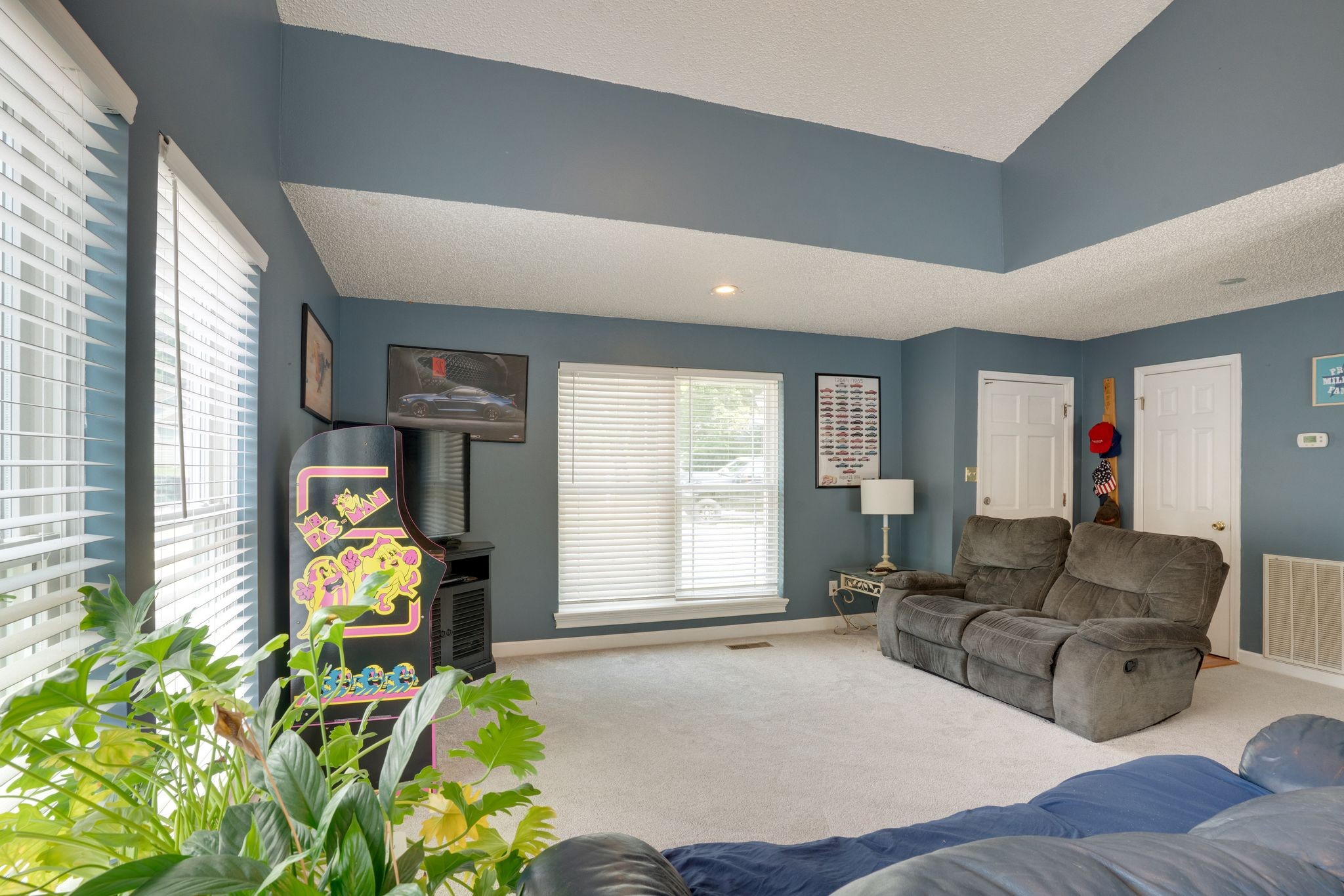 340 Sunrise Cir