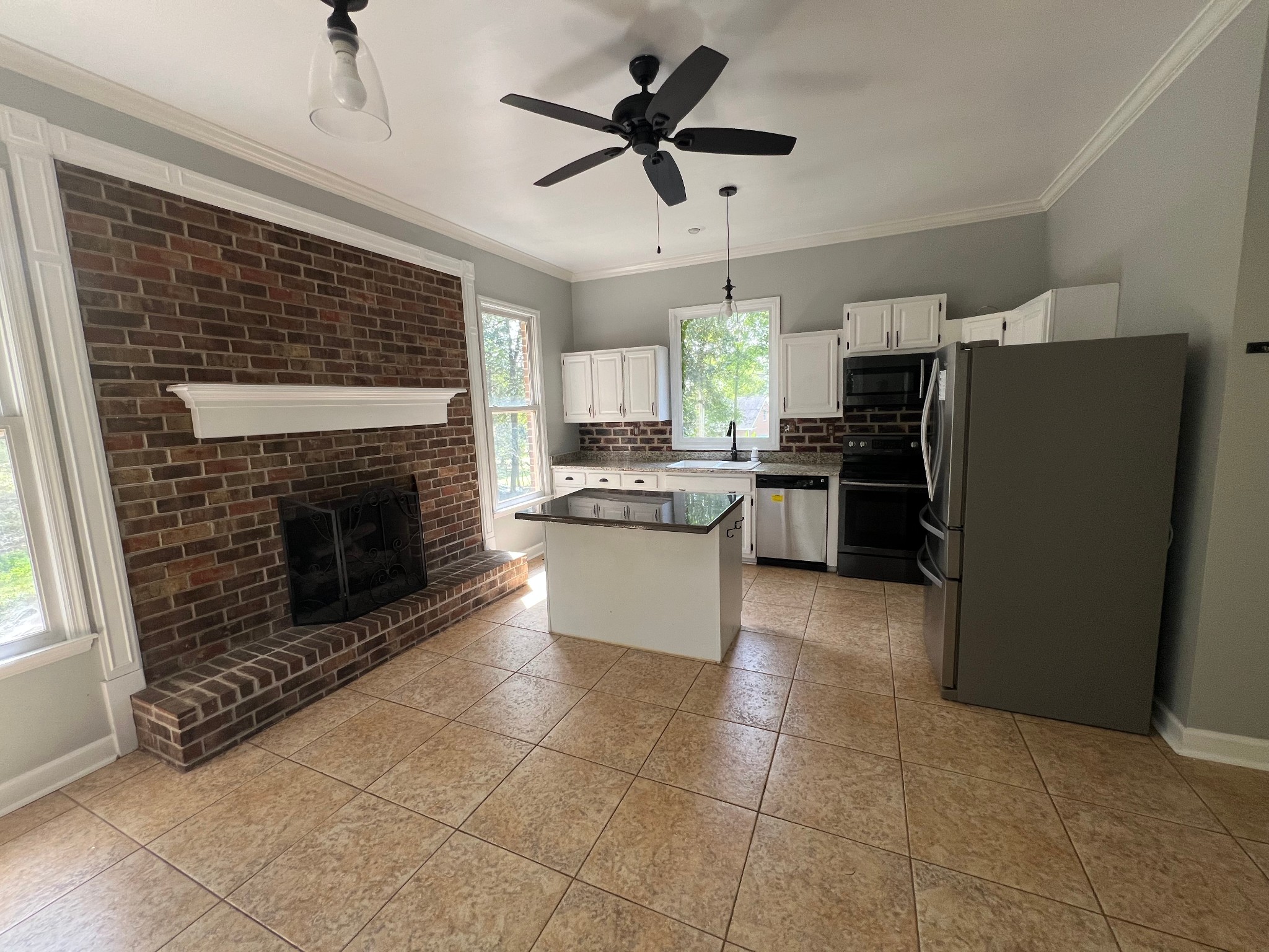 24 Diemer Rd