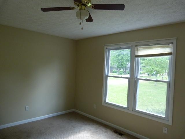208 Colwell Ln