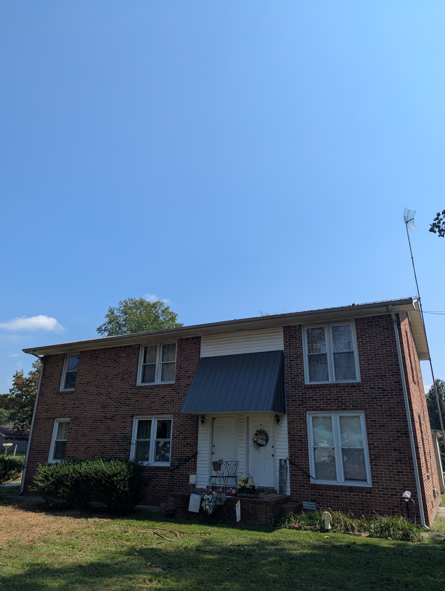 208 Colwell Ln