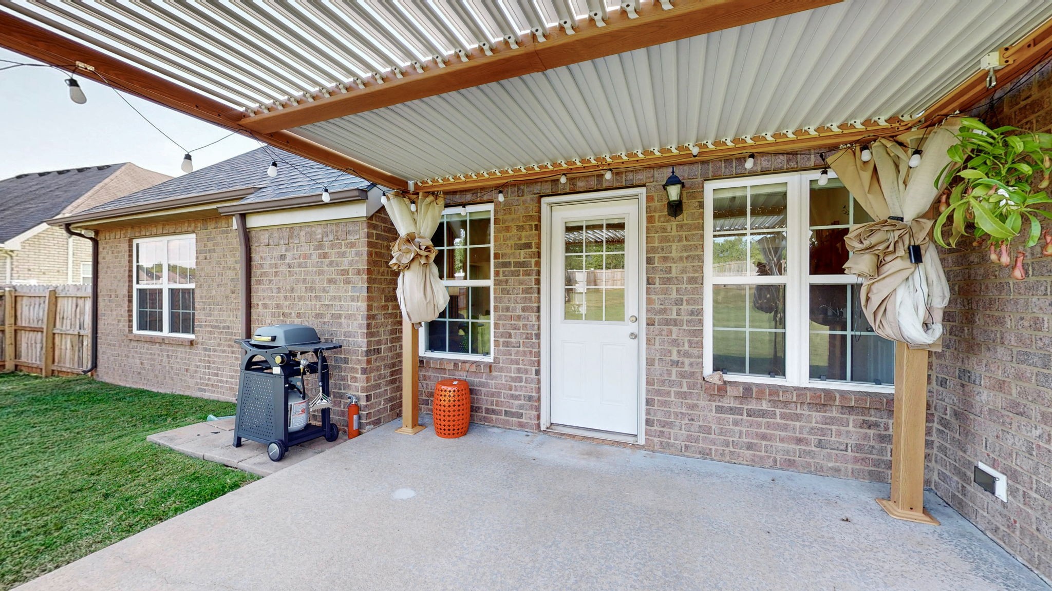 2330 Auldridge Dr