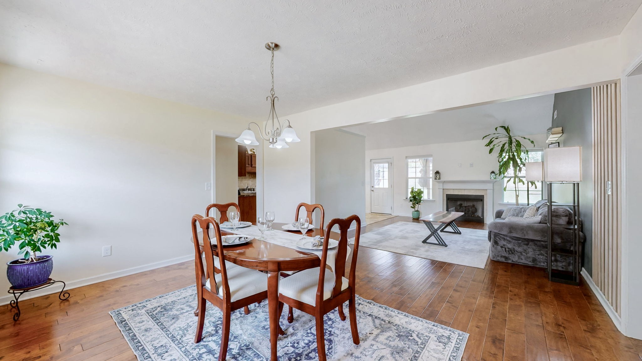 2330 Auldridge Dr